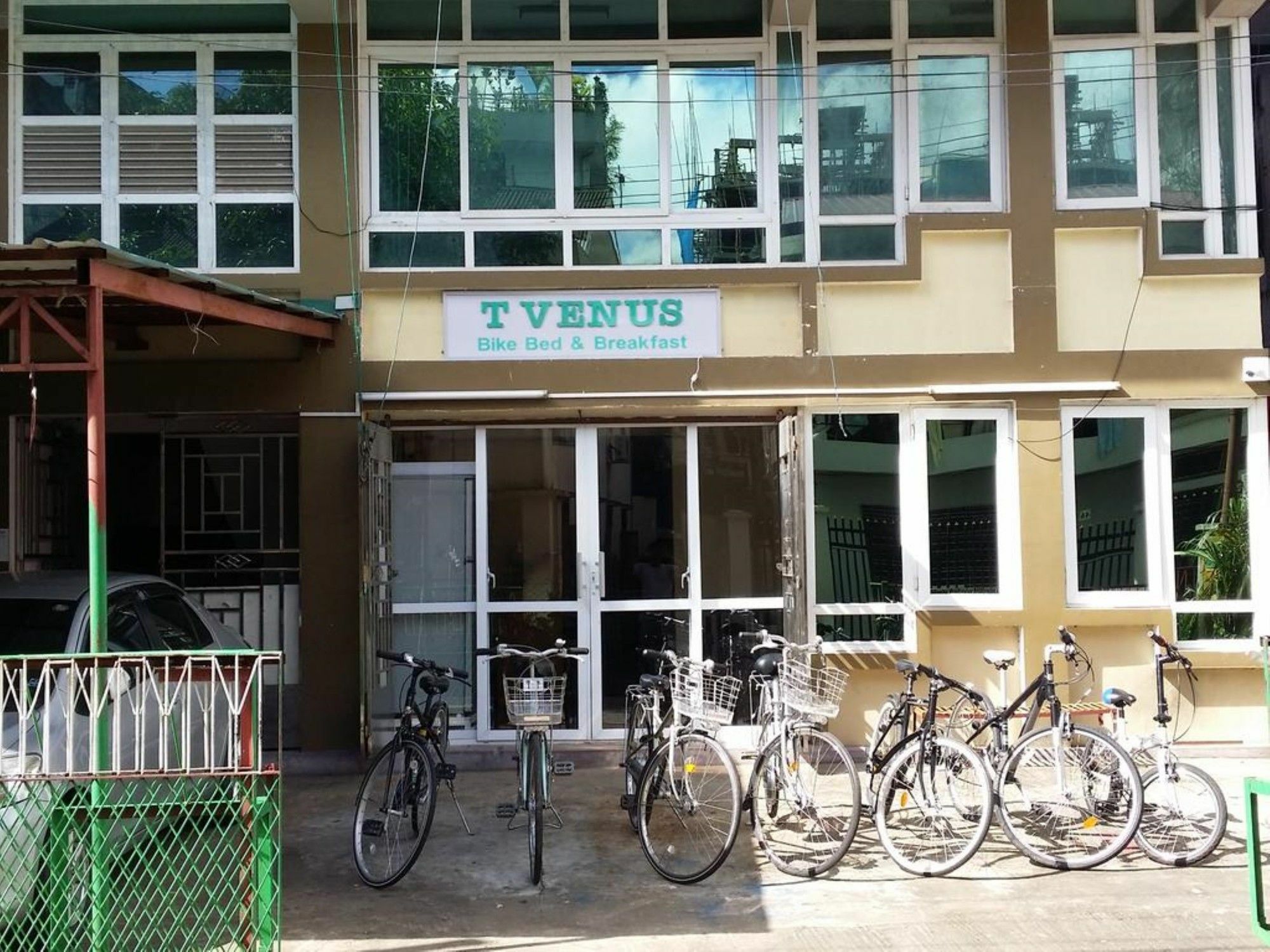 T Venus Vandrerhjem Yangon Eksteriør bilde